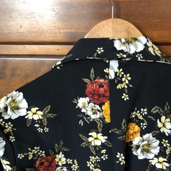 Lightweight blazer black yellow floral print - Picture 3 of 5